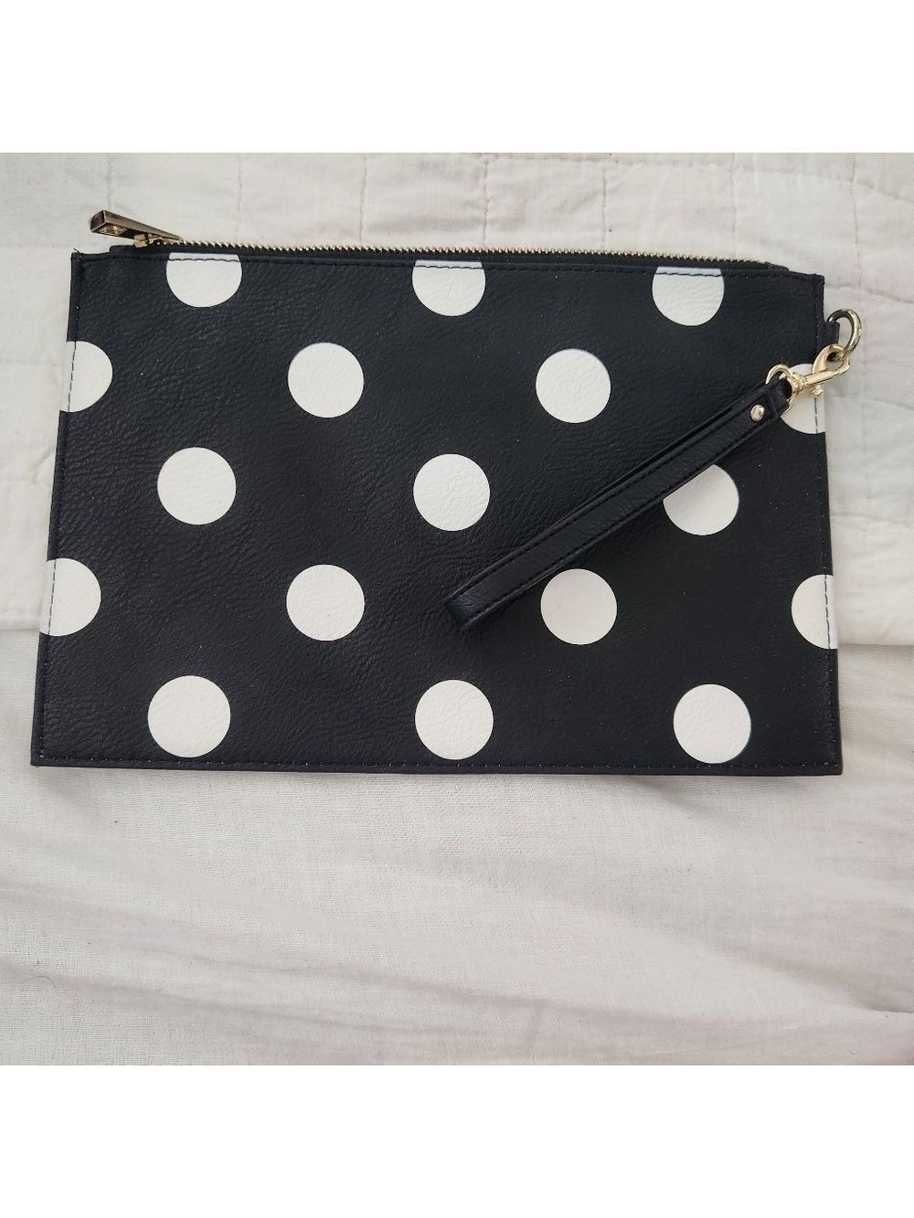 NWT Apt9 Reversible Wristlet Pouch/ Clutch